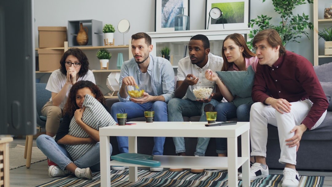 people discussing tv show